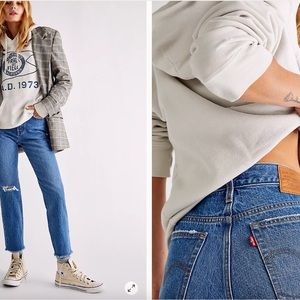 levi’s wedgie jeans 28